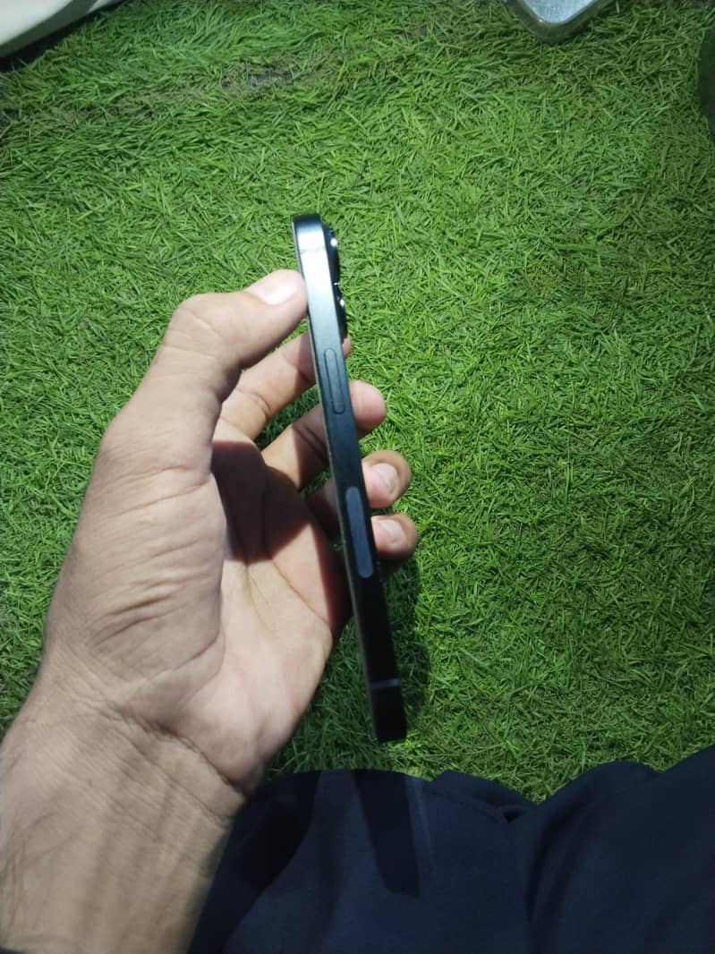 Apple iPhone 14 1