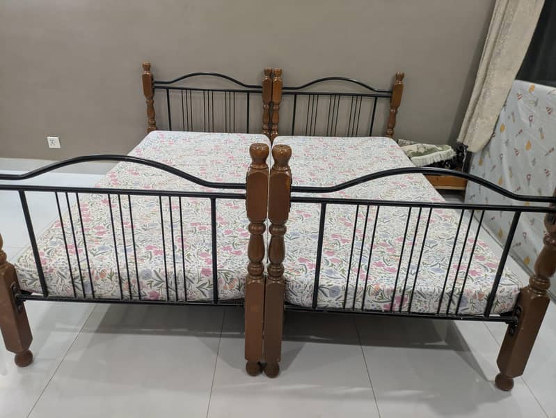 2 SINGLE BED 0
