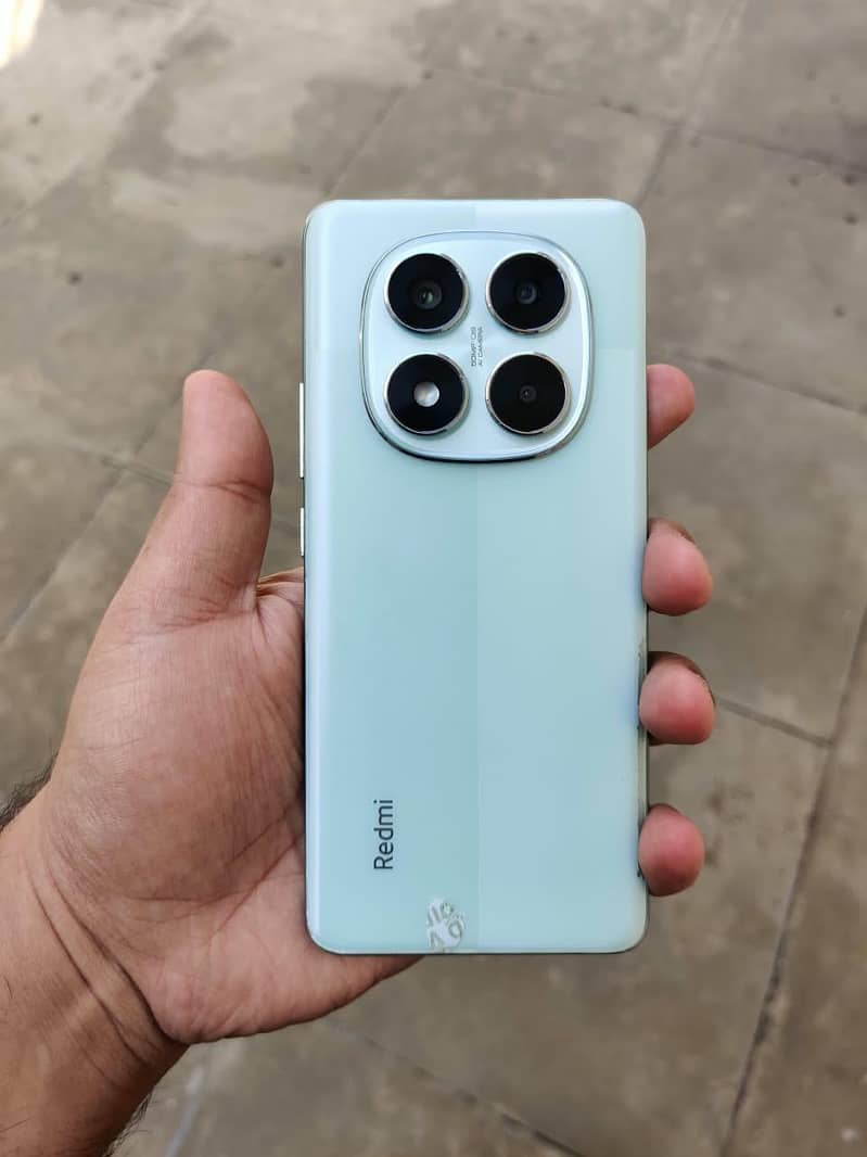 Xiaomi Redmi Note 14 Pro 1