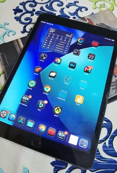 all ok iPad 8th generation with box