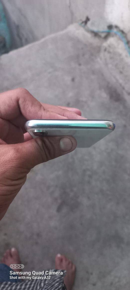 Apple iPhone X 6