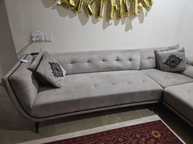 L shape sofa 0