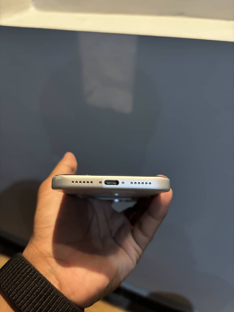 Apple iPhone 17 Pro Max 7