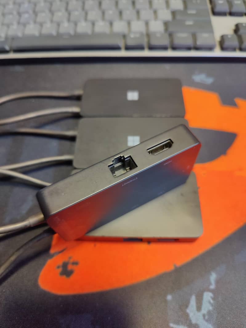 Microsoft surface type C universal portable display dock 1