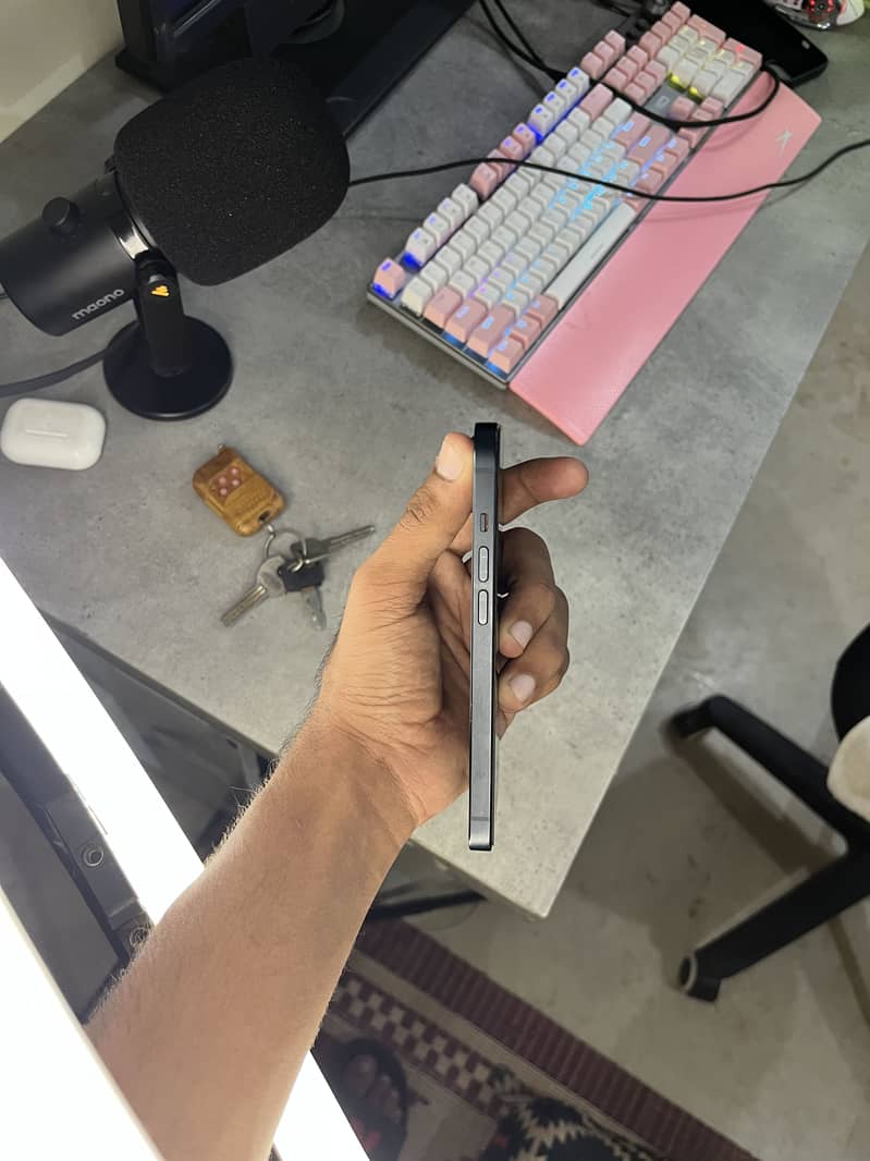 iPhone 14 1