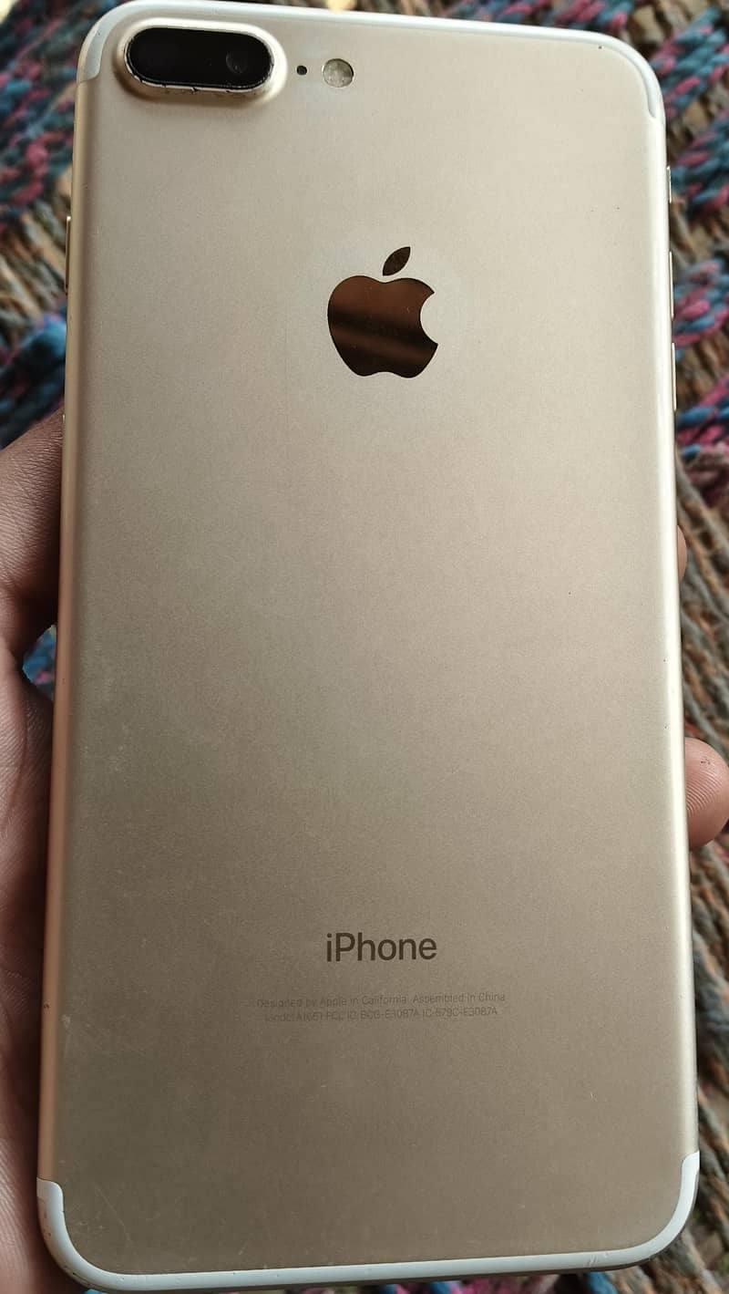 Apple iPhone 7 Plus 0
