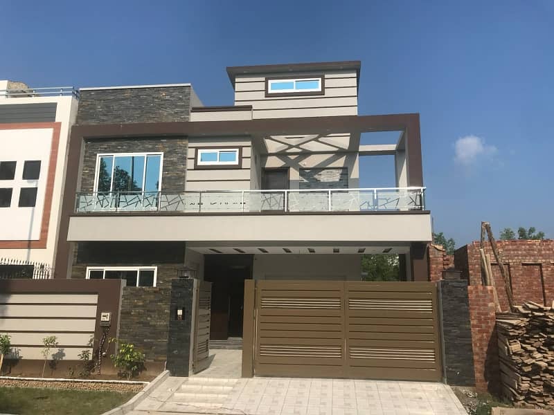 10 Marla House Available For Rent B Block Hot Location - Houses ...