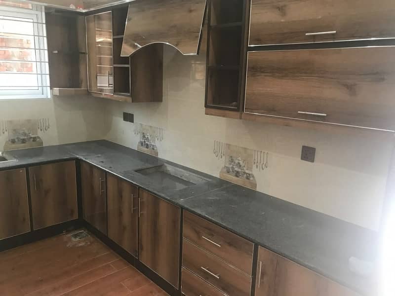 10 Marla House Available For Rent B Block Hot Location - Houses ...