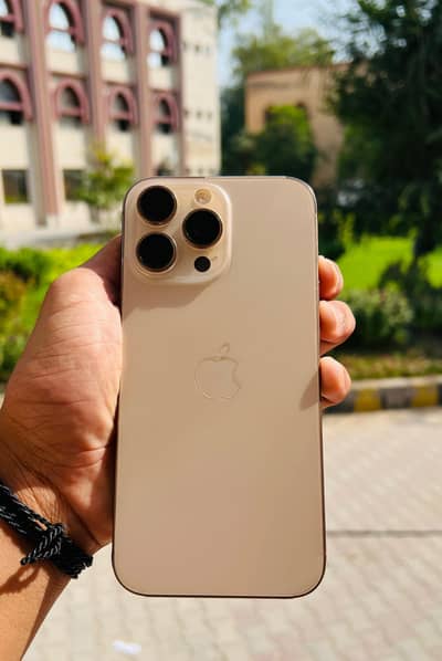 Apple iPhone 16 Pro Max