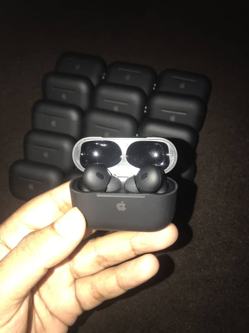 IPHONE/GOOGLE AIRBUDS 0