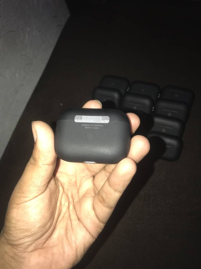 IPHONE/GOOGLE AIRBUDS 1