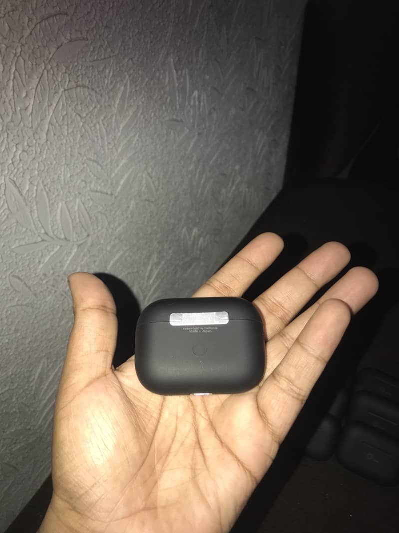 IPHONE/GOOGLE AIRBUDS 5