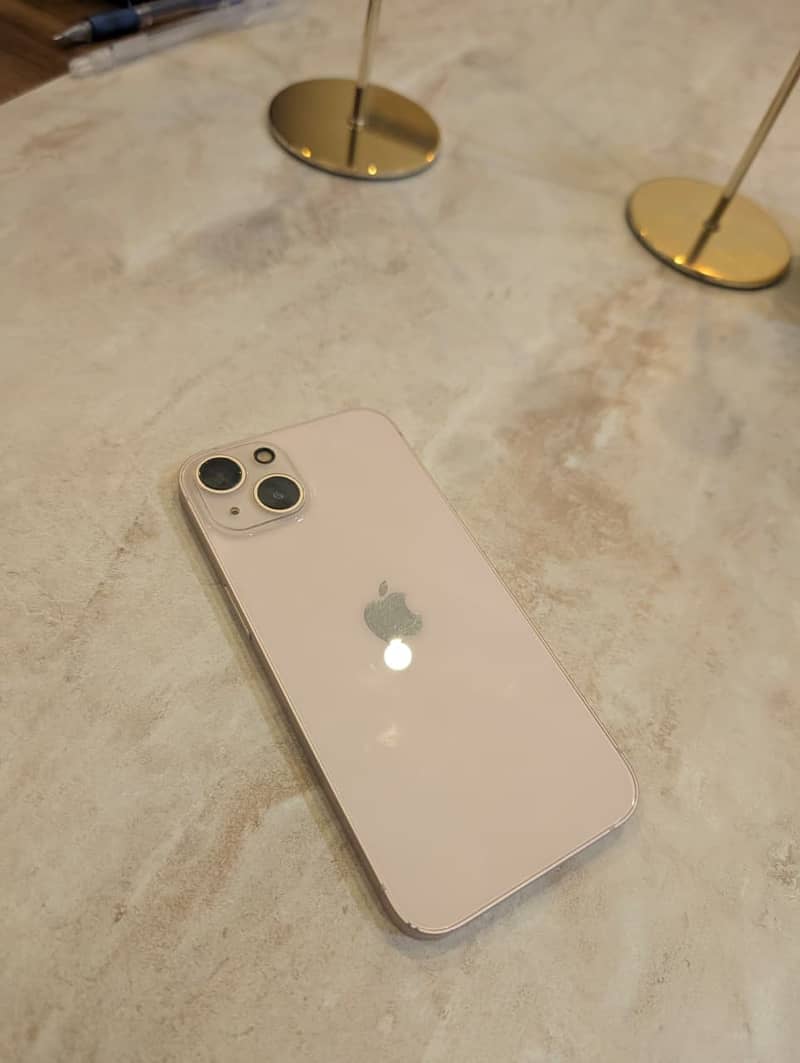 Apple iPhone 13 1