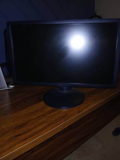 Dell 24 Inch LCD Monitor for Sale – Used