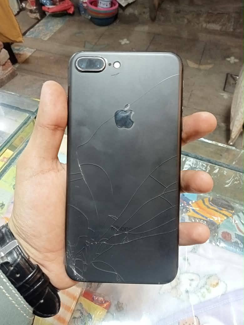 Apple iPhone 8 Plus 7