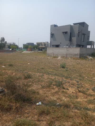 Plot No-1758 Block J - 5 Marla on Top Location of Phase 9 Prism DHA Lahore For Urgent Sale