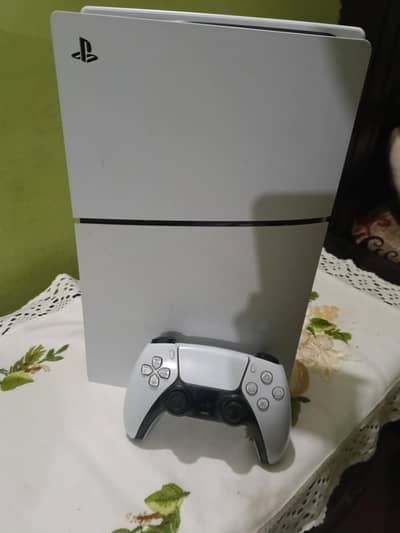 PS5 Slim with Monitor 120Hz
