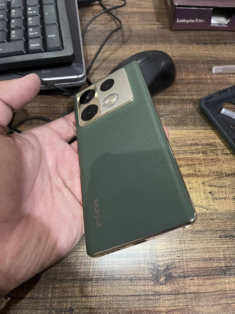 Infinix Note 40 Pro 10