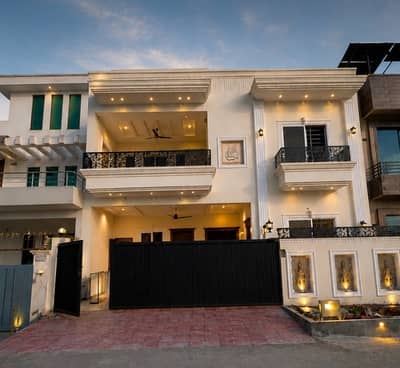Beautifully Designed 10 Marla House For Sale In Cabinet Division Society (E-17/3), Islamabad