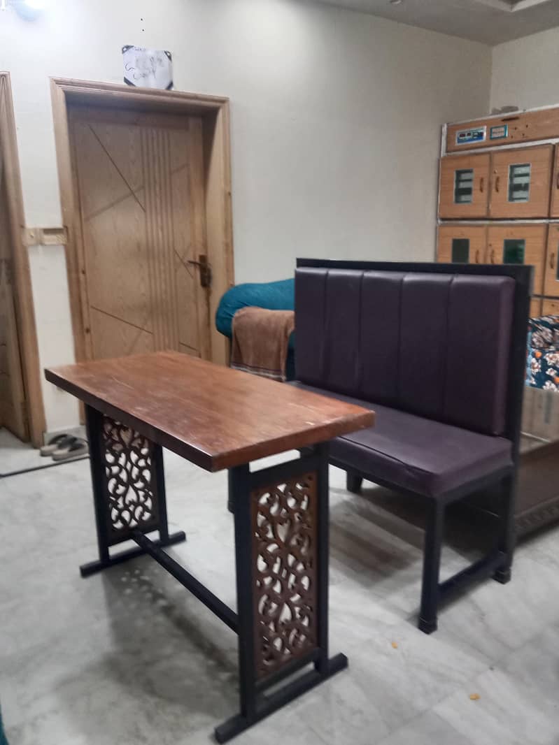 Restaurant sofa 1