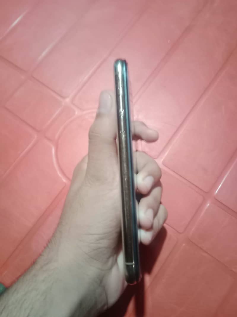 Apple iPhone XS 1