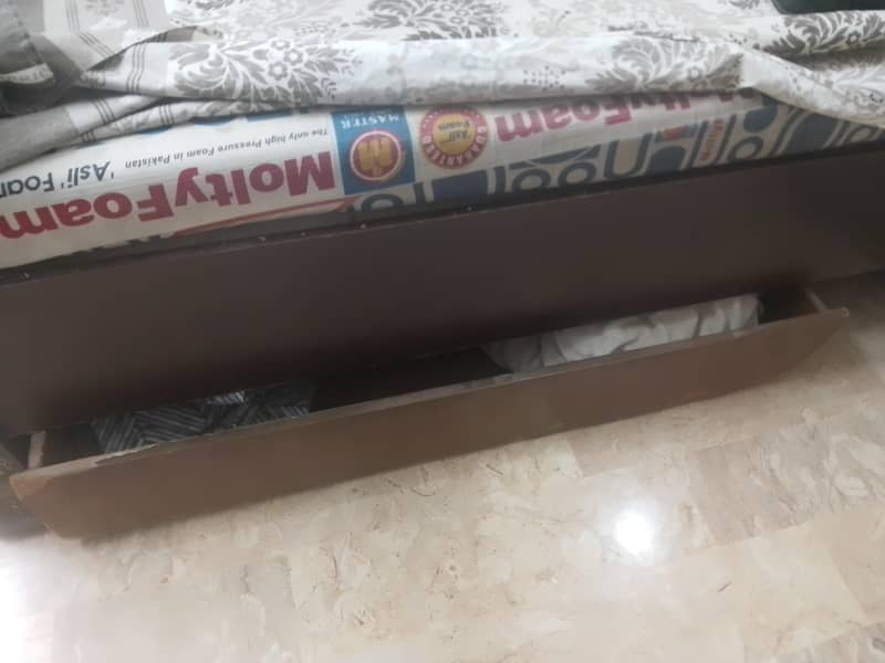Used furniture for sale – King bed, wardrobe, side table. ” - Beds ...