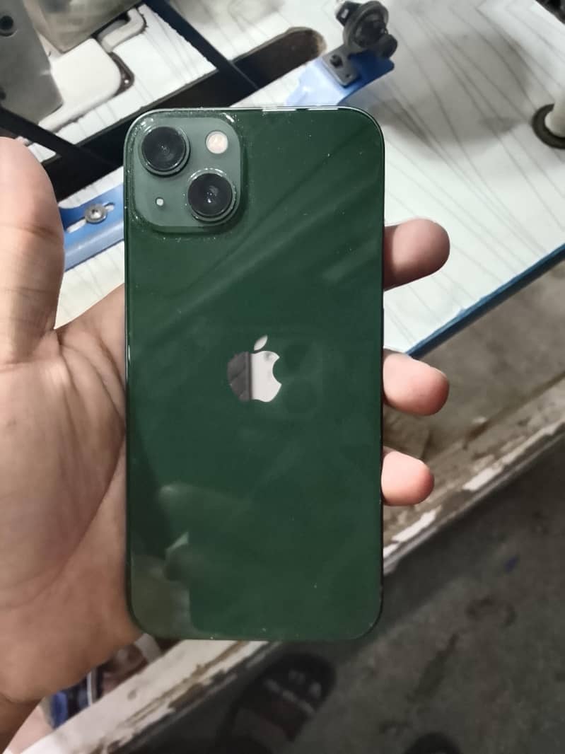 Apple iPhone 13 0
