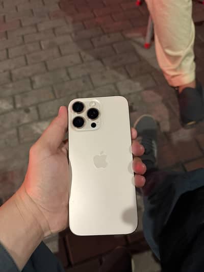 Apple iPhone 16 Pro Max jv