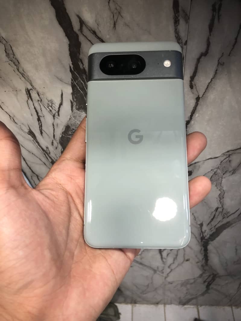 Google Pixel 8 1