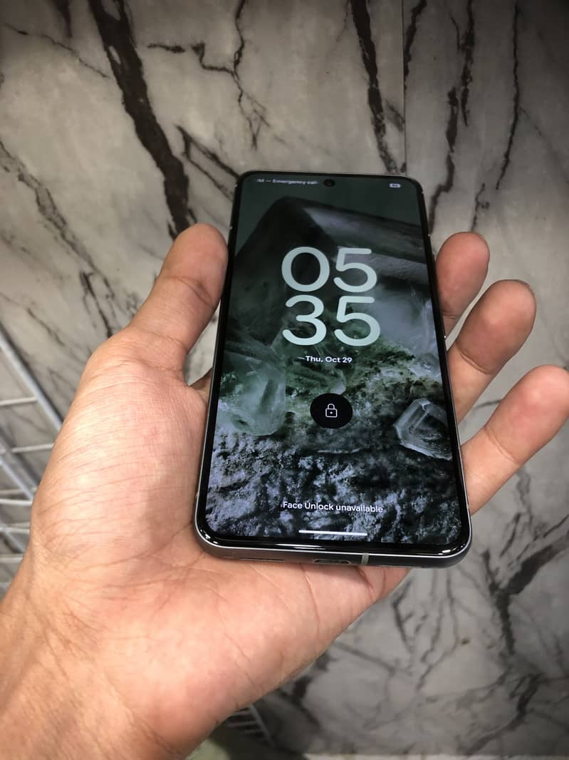 Google Pixel 8 5