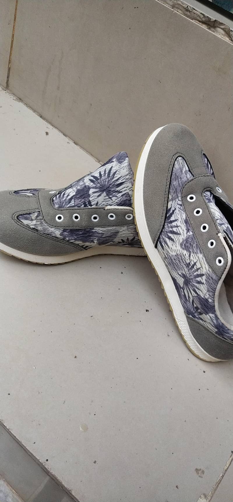 NDURE shose 0