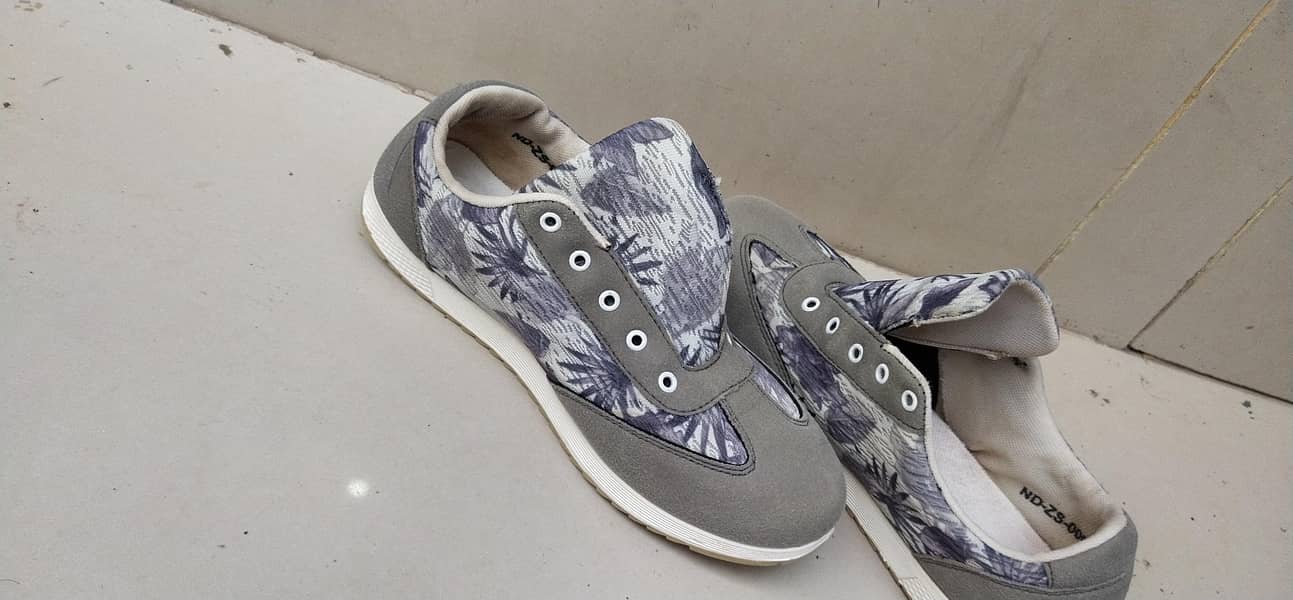 NDURE shose 1