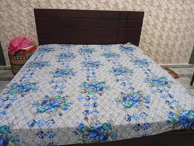 Dark Wood King Size Bed with Mattress & 4 Almaris | Complete Bedroom