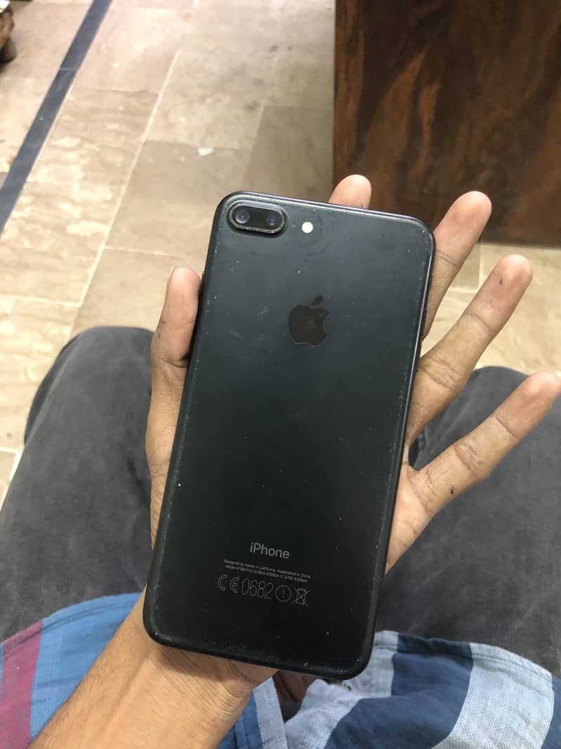 Apple iPhone 7 Plus 0