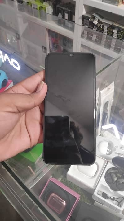 Vivo Y17s