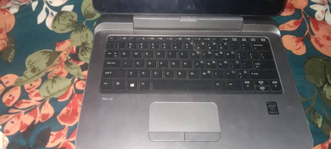 hp pro2 612 G1  2in One laptop
