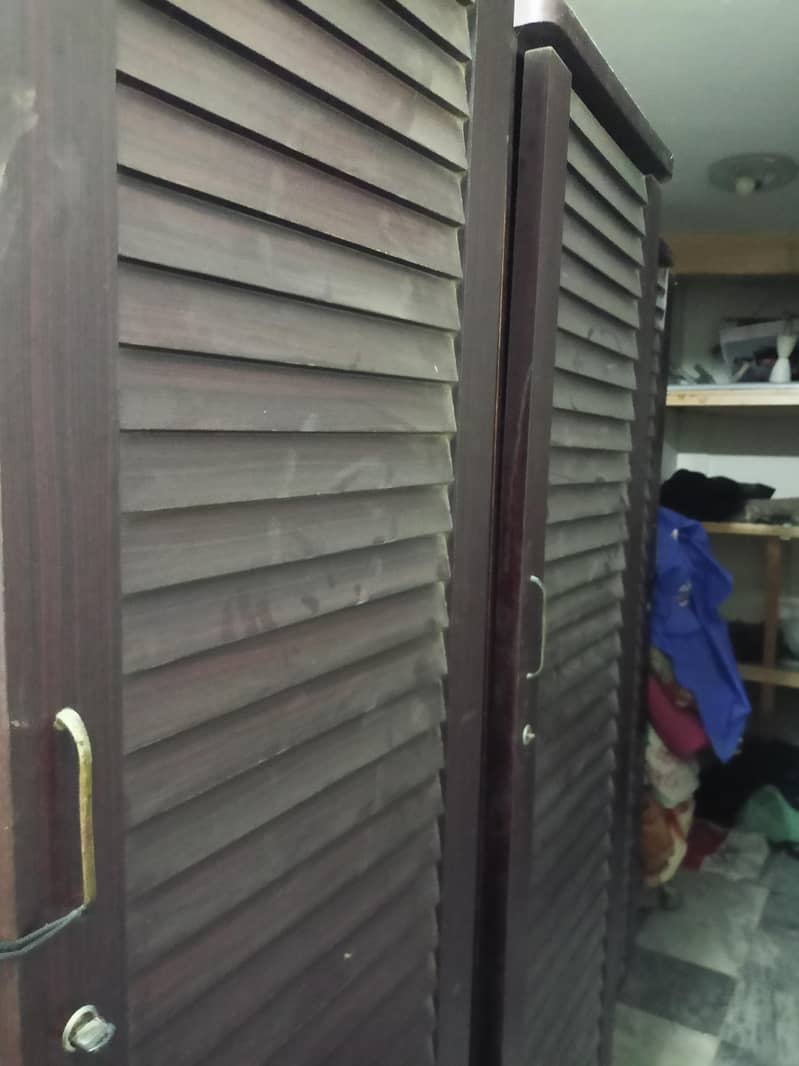 3 door wardrobe 2