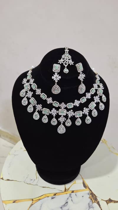 One carat double layer set 5 pieces