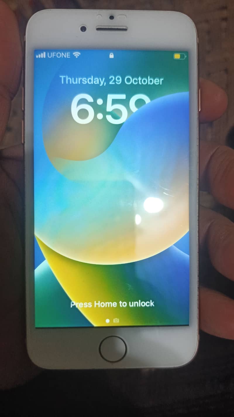 Apple iPhone 8 1