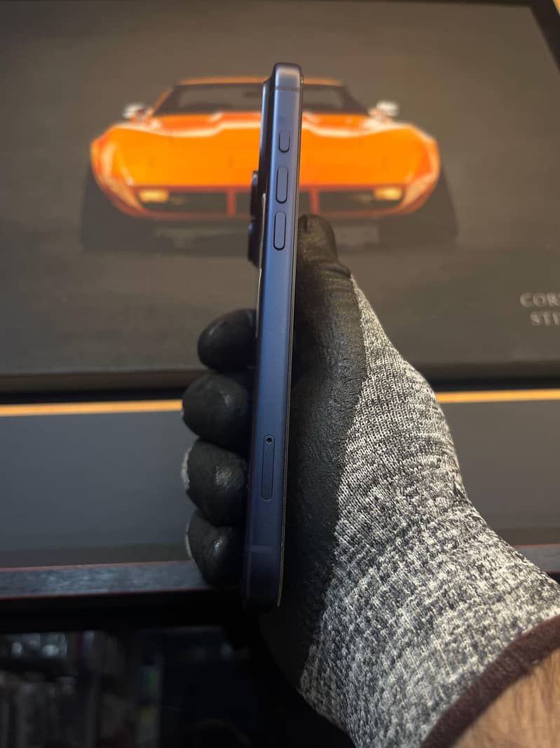Apple iPhone 17 Pro Max 3