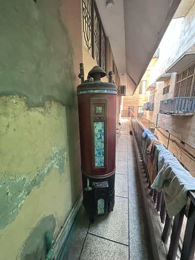 Geyser for Sale – Fully Functional & Ready for Winter!