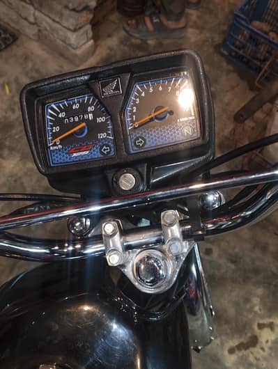 125black