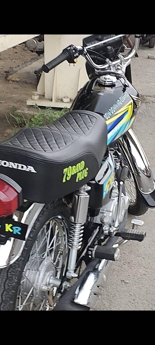 125black 7