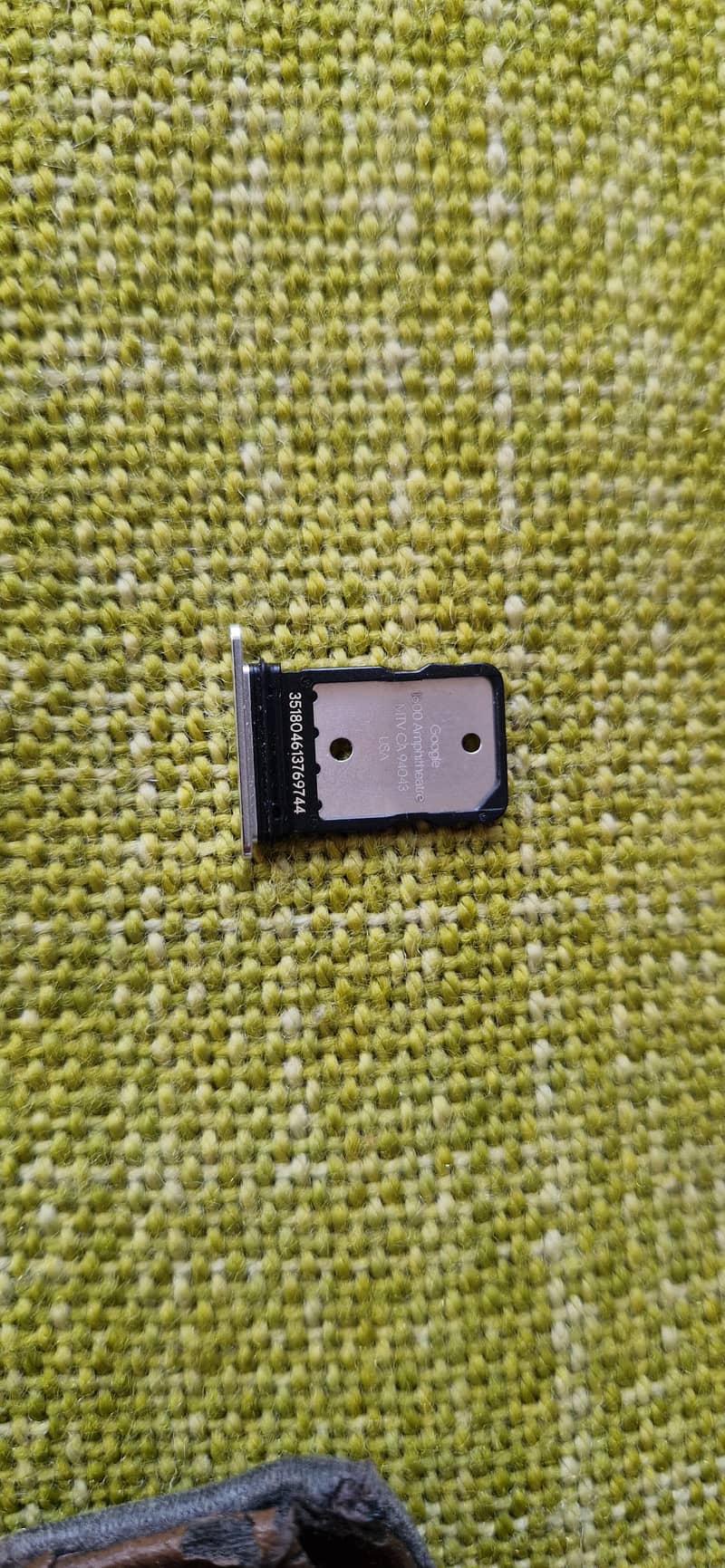 Google pixel 6 Pro SIM tray 2