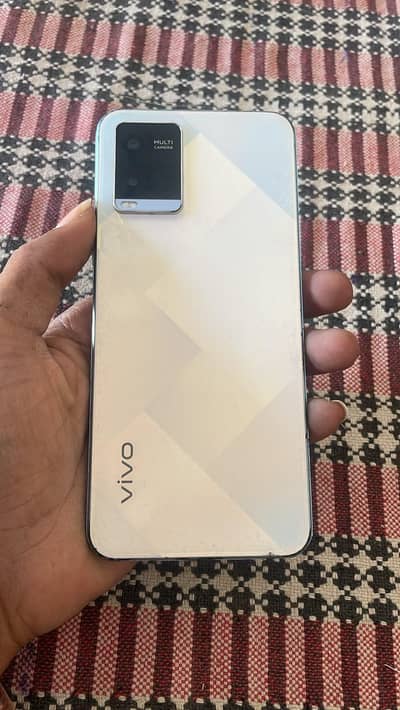 Vivo Y21A 4+1/64 with box exchange possible