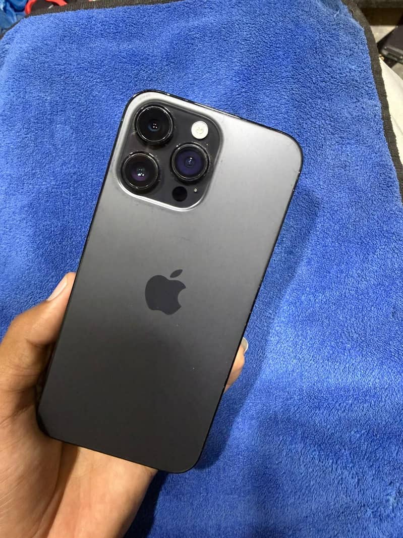 Apple iPhone 14 Pro Max 0