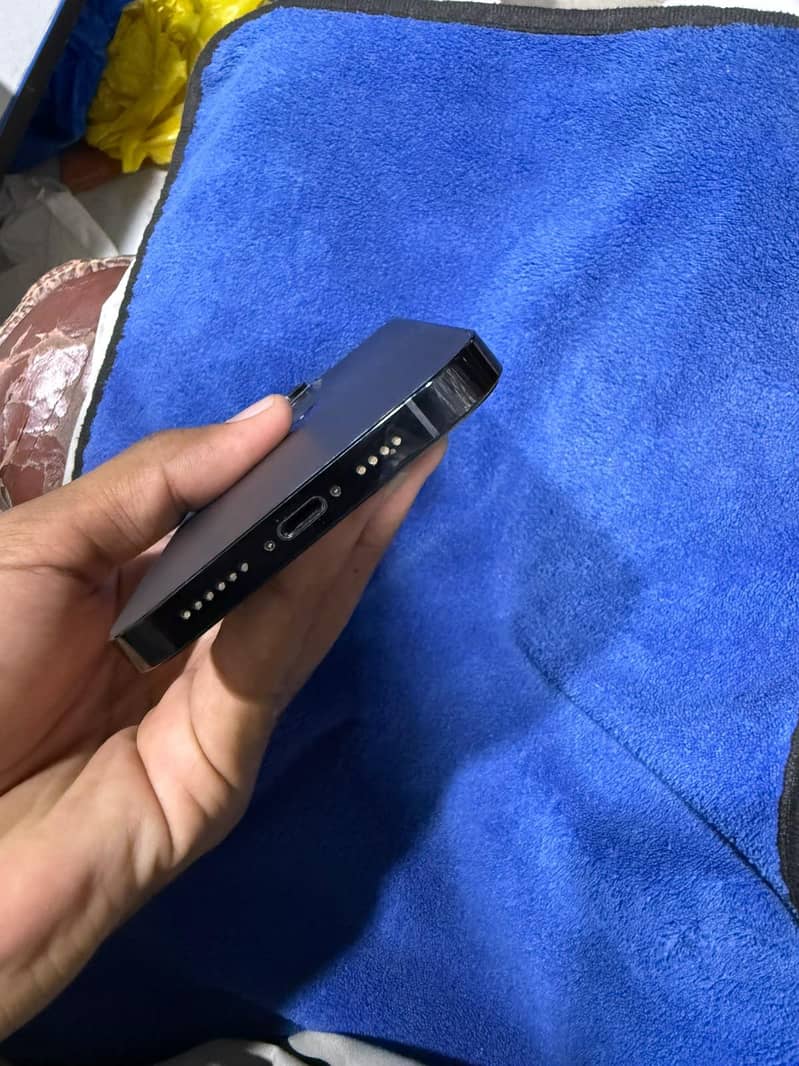 Apple iPhone 14 Pro Max 6