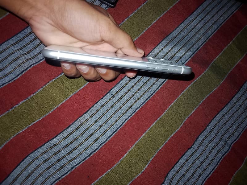 Apple iPhone 11 5