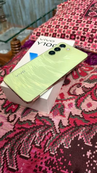 Vivo Y100