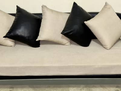 luxury Sofa set 5 seater with table